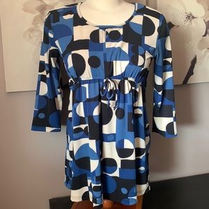 Maternity top blue & black & cream pattern